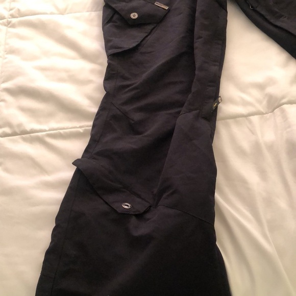 Empyre Clothing black ski pants with multiple zipper pockets & Velcro waistband - Picture 9 of 14